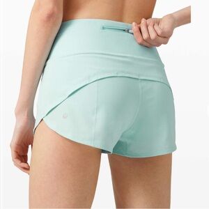 Lululemon Sz 4  Speed Up Short High-Rise 2.5 inch